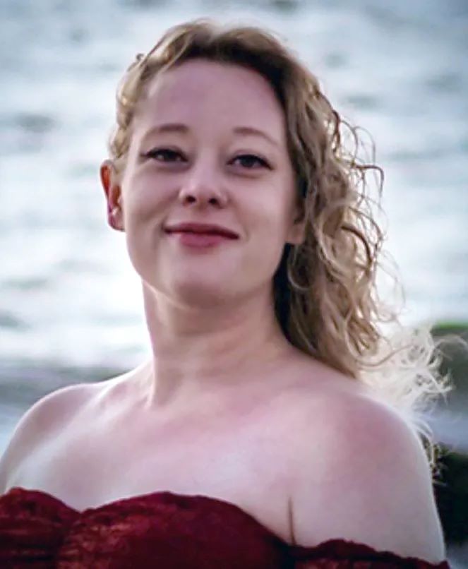 “imparando a sezionare feti di maiale” di Renée Nicole Macklin Good